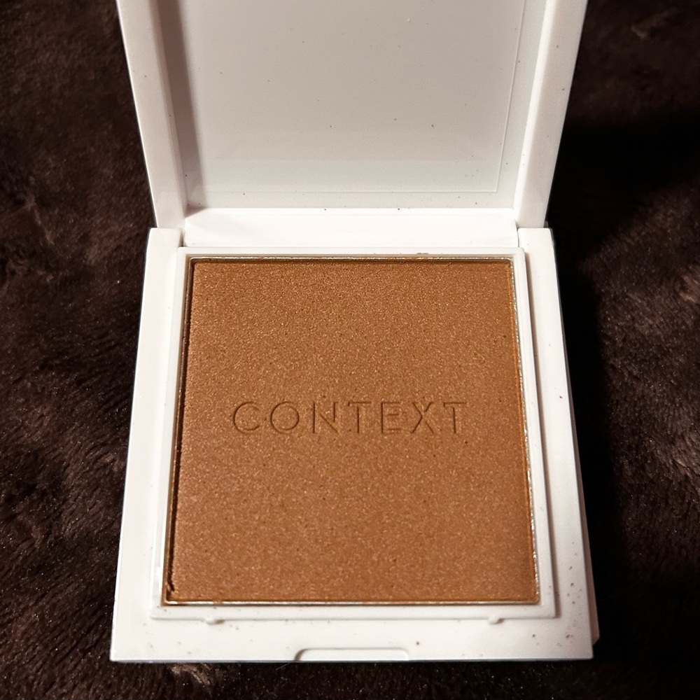 Context Matte Bronzer - Picture 3 of 5